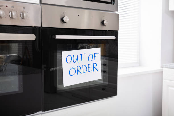 istock Out Of Order Text Stuck On Oven 1136317119