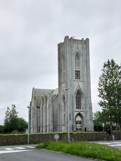 cathedral of christ the king - domkirkja krists konungs - medieval autumn cathedral vertical imagens e fotografias de stock