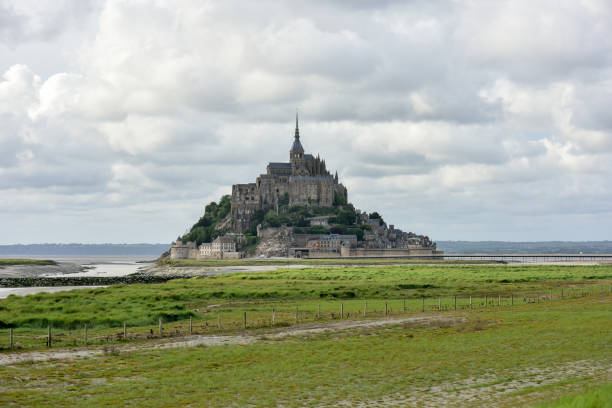 istock Mont Saint - Michel - France 1136383402