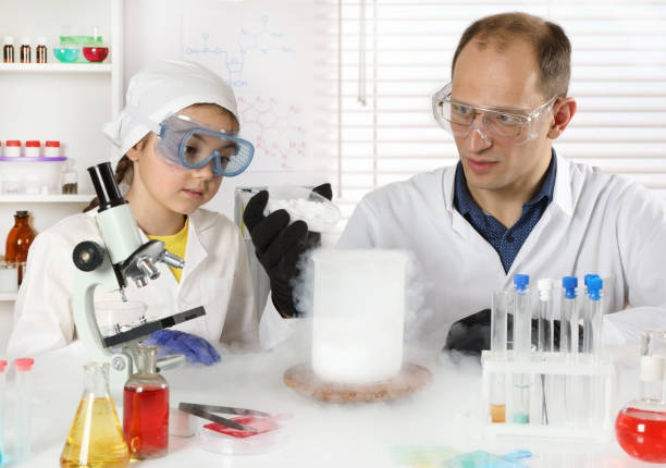 istock Chemistry lesson in the chemical laboratory 1136385318