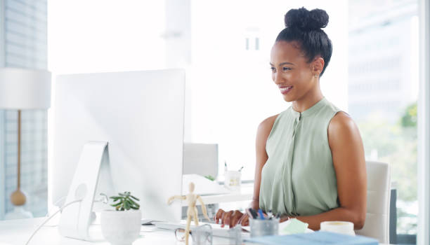 istock Happy days at the office 1136397805
