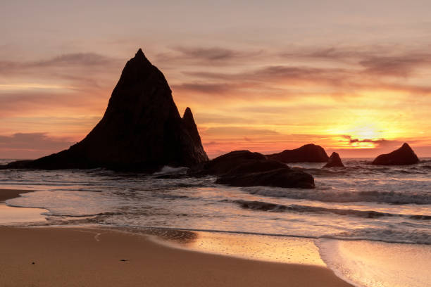 istock Sea Stacks Rock Formations at Martins Beach. 1136415383