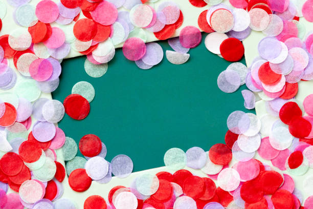 istock Gift card mockup with colorfull confetti frame. copy space for promotion. 1136424310
