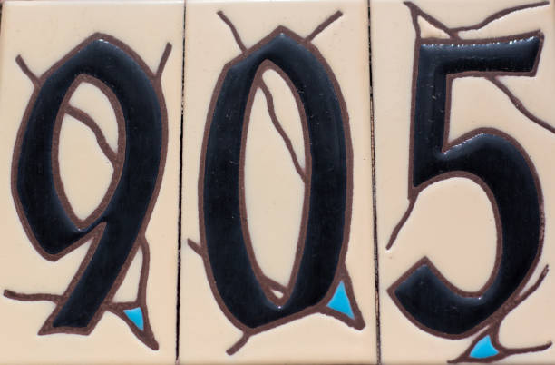 istock Ceramic Number 905 Street Address Tiles 1136463828