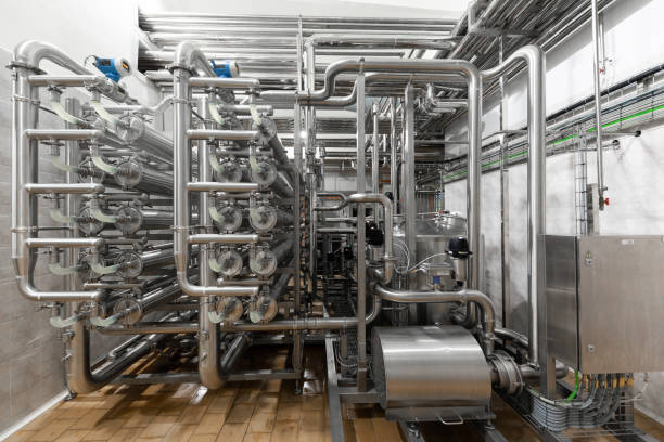 sistema de tubos cromados en la planta de la industria alimenticia - chromeplated fotografías e imágenes de stock