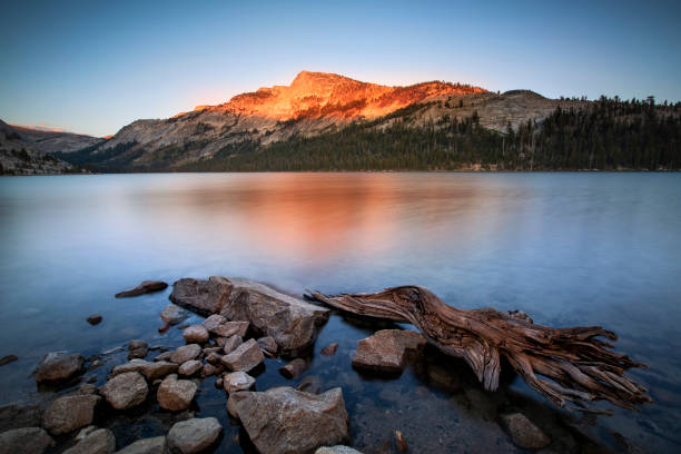 istock Tenaya Lake Sunset, Yosemite National Park, CA 1136494409