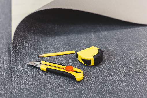 Methods of installation and tools used to install carpet ties - floor coverings