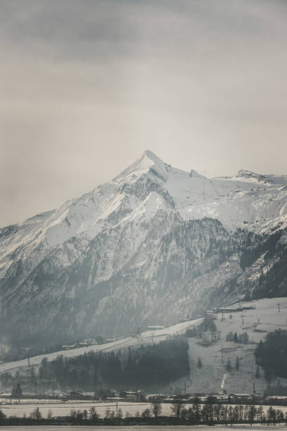 istock Snowy Kitzsteinhorn in winter, ski lift, Austria 1136553294
