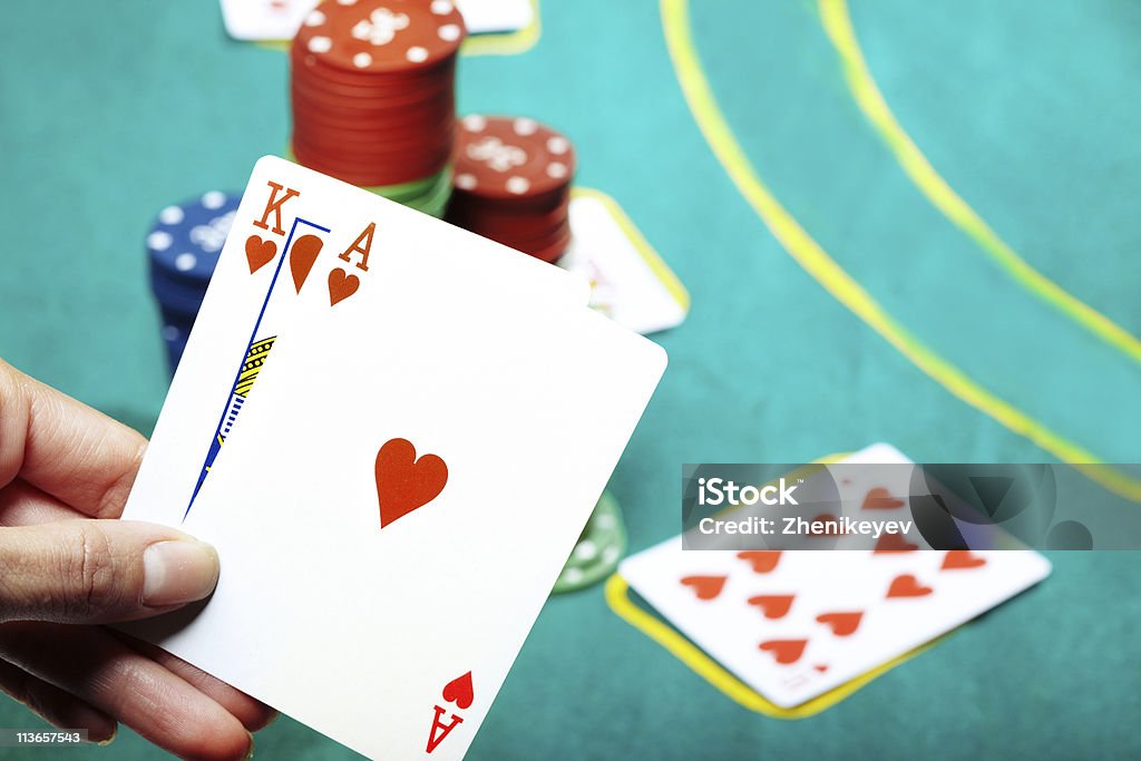 Poker nel casino - Foto stock royalty-free di Asso
