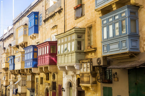 istock Old beautiful houses in Valetta, Malta 1136580793