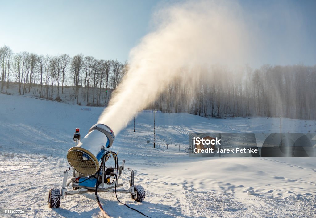 Snow Gun Stock Photo - Download Image Now - Snow Machine, Machinery,  Artificial - iStock
