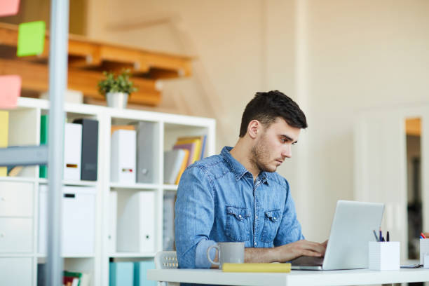 istock Casual businessman 1136663748