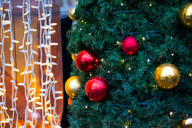 istock Christmas tree  and light string at Prague central Christmas markets. 1136719972