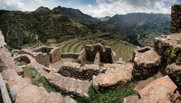 istock Inca ruins at Pisac, Peru 1136789528
