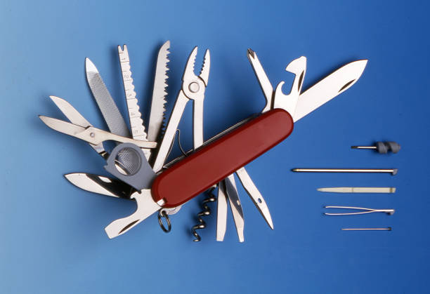 швейцарский универсальный нож со своими инструментами - penknife стоковые фото и изображения