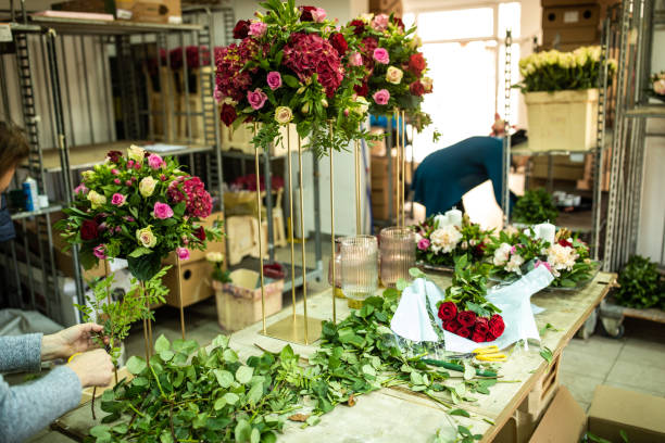 istock Preparing floral arrangement for special occasion 1136835019