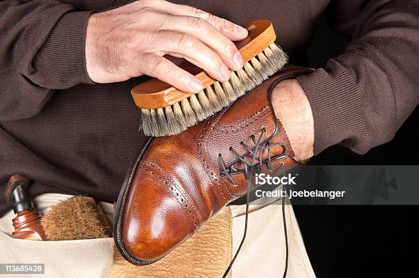 Encerador De Sapato - Fotografias de stock e mais imagens de Graxa de Sapato - Graxa de Sapato, Engraxador de Sapatos, Polir sapatos