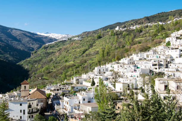 alpujarra de grenade - las alpujarras photos et images de collection