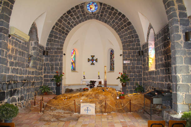 the church of the primacy of saint peter, franciscan church in tabgha, israel, on the northwest shore of the sea of galilee - primacy imagens e fotografias de stock
