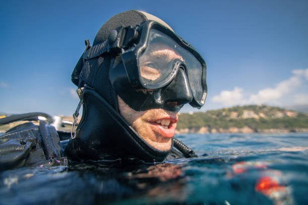 istock Scuba diver at sea surface 1136975133