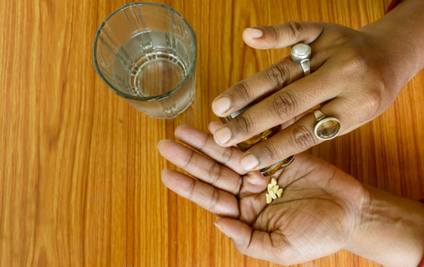 istock Self-treatment at home as per prescribed by doctor. 1137002915