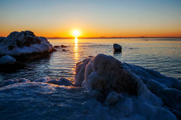 istock Sunrise by the sea in winter 1137020643