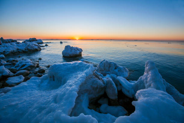 istock Sunrise by the sea in winter 1137020707