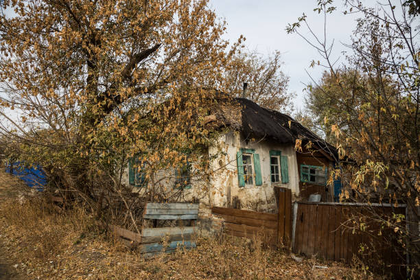 istock Abandoned rural house in Russian village 1137045861