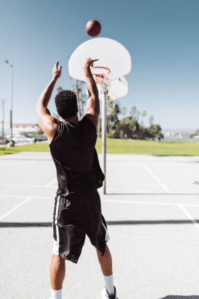 istock free throw basketball 1137066380