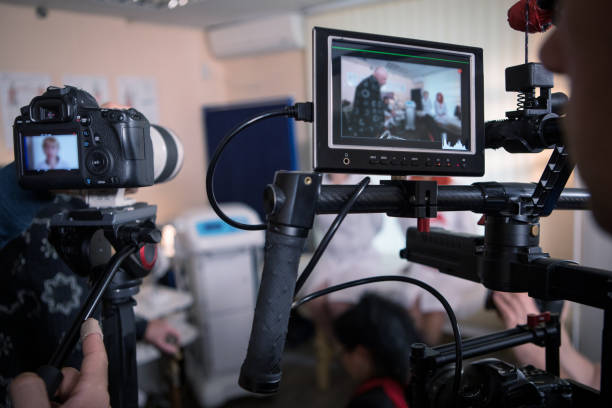 câmeras de vídeo no set, bastidores filme cenas - equipamento áudio - fotografias e filmes do acervo