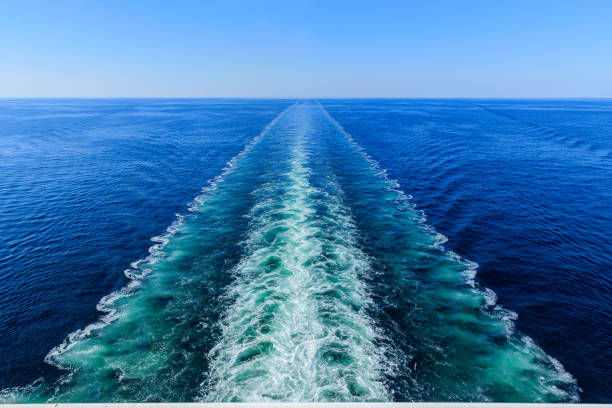istock trail of cruise ship 1137113849