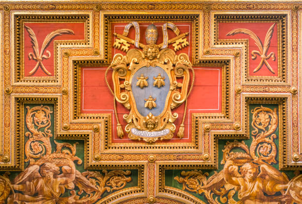 brasão de armas urban viii barberini na igreja dos santos cosma e damiano em roma, itália. - barberini - fotografias e filmes do acervo