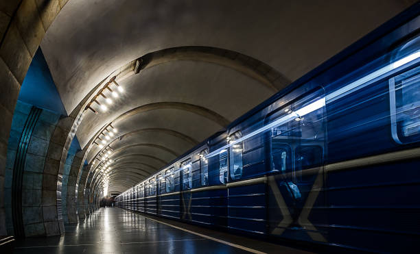 kyiv underground - train on subway station - docklands light railway imagens e fotografias de stock