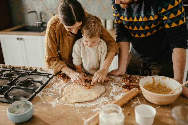 las galletas familiares - home baking fotografías e imágenes de stock