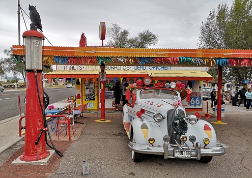 16 october 2018, Seligman, AZ, USA: Abandoned Classic Cars decorated on Route 66 in Seligman, Arizona