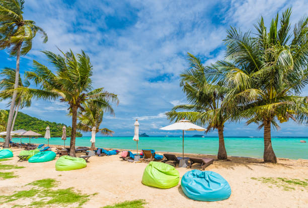 istock Exotic beach Loh Ssamah Bay 1137346592
