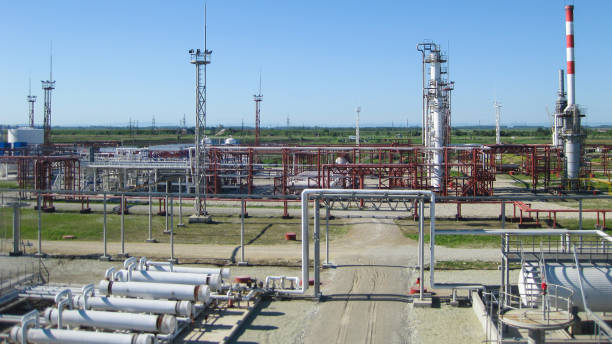 istock Equipment for primary oil refining. 1137364609