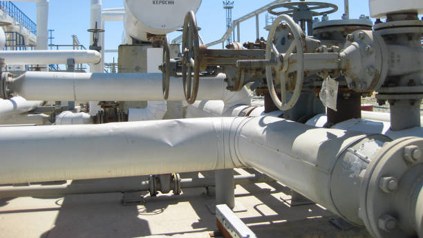 istock Equipment for primary oil refining. 1137365003