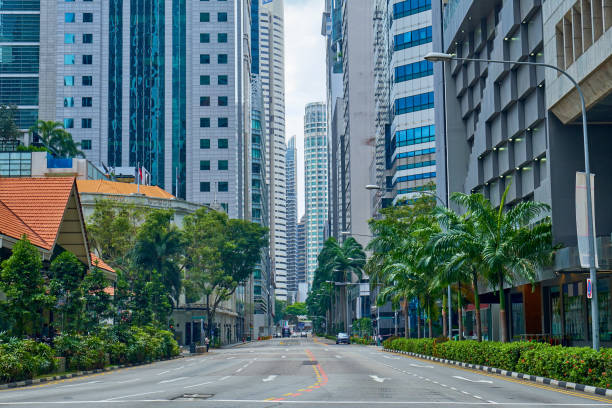 edifici moderni a singapore - singapore street business sky foto e immagini stock