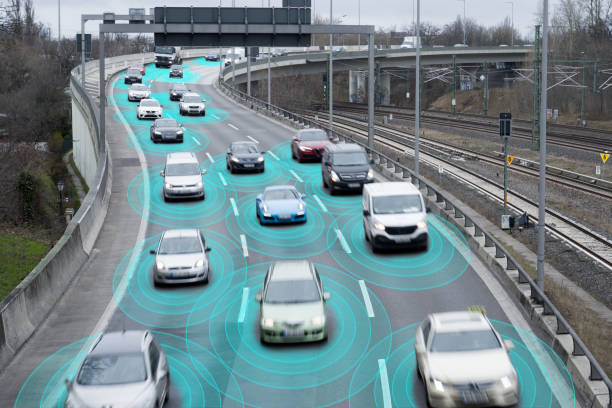 auto autonome a guida autonoma in autostrada - auto senza conducente foto e immagini stock