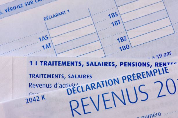istock French income tax return 1137378728