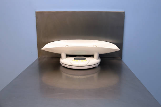 Scale to weigh animals on veterinarian exam table