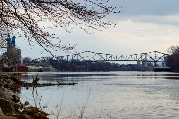 istock Scott W Lucas Memorial Bridge 5108 1137433840