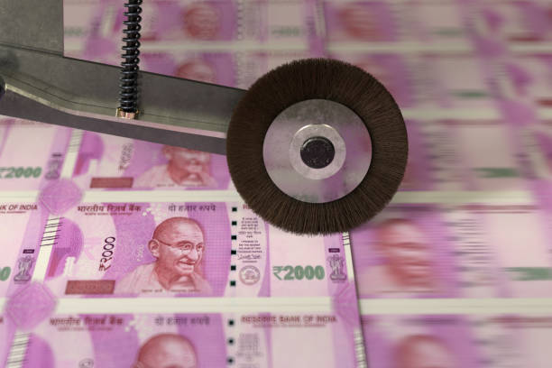 indische rupee-banknoten gedruckt - geld drucken stock-fotos und bilder