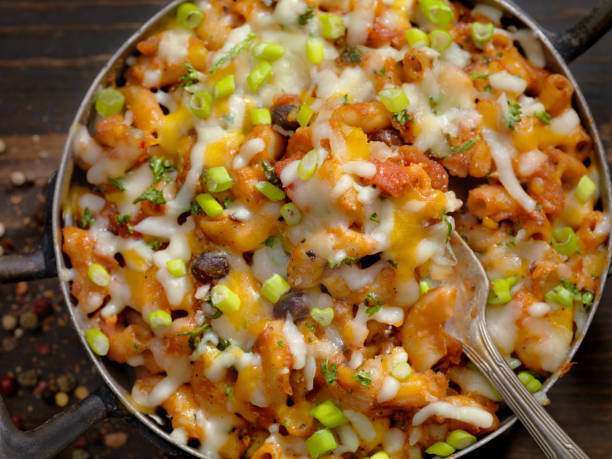 istock Vegetarian Chili and Macaroni 1137572668