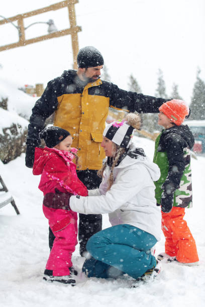 istock Family at a ski resort 1137574168