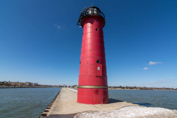 istock Kenosha north pierhead (pier head) lighthouse in late winter/early spring. 1137579297