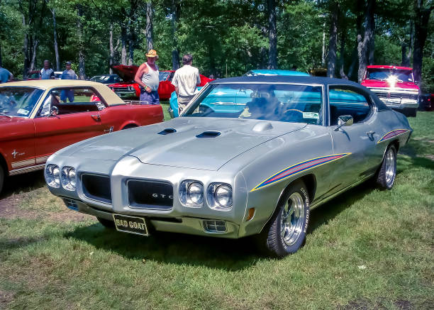 1970 pontiac gto muscle car - pontiac gto imagens e fotografias de stock