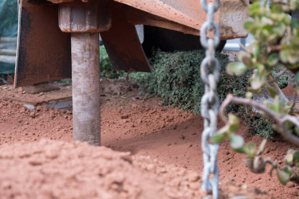 digging a borehole - drill borehole mining rock imagens e fotografias de stock