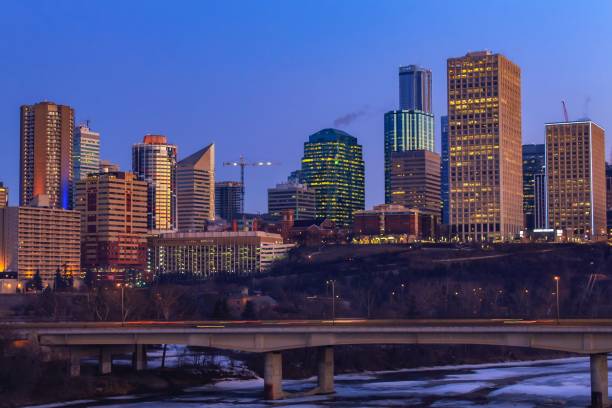 istock Vibrant City Skyline 1137605774